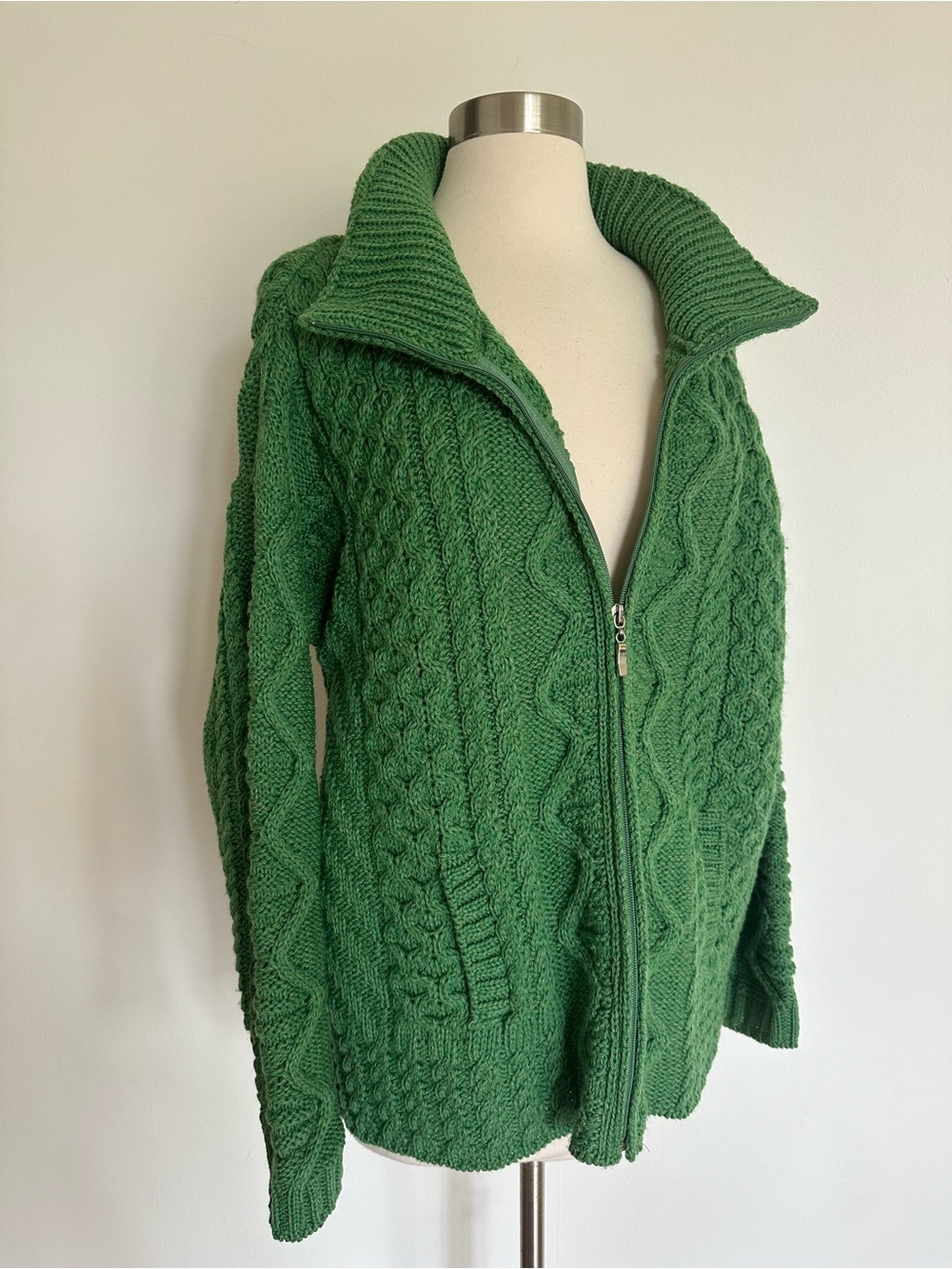 Aran Crafts 100% Merino Wool Chunky Cable Knit Cardigan Sweater Made In Ireland